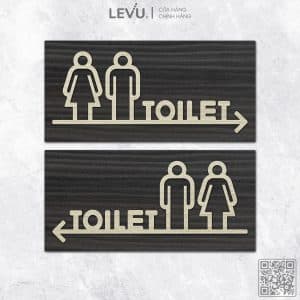 Bảng gỗ toilet có mũi tên chỉ hướng đến nhà vệ sinh LEVU-TL30