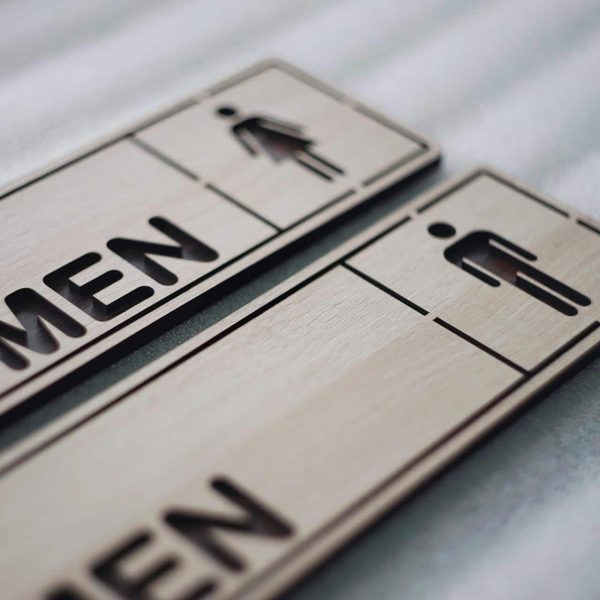 Bảng Gỗ Men Women dán cửa phòng toilet cao cấp LEVU-TL18S