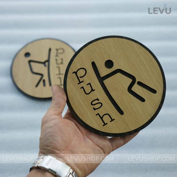 Bảng gỗ pull push hình tròn dán cửa trang trí LEVU-TP10