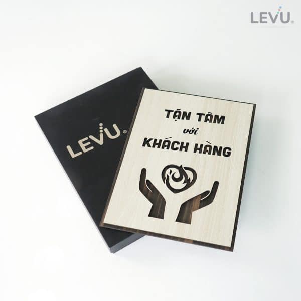Tranh khẩu hiệu công ty LEVU134 "Tận tâm với khách hàng"