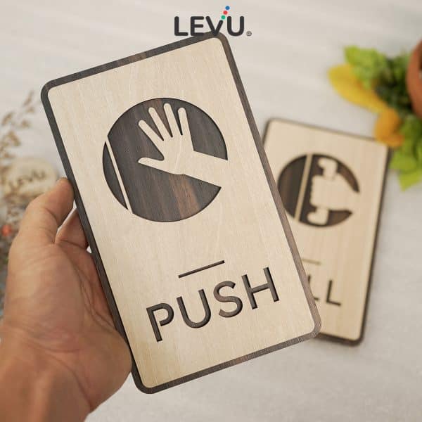Bảng gỗ Pull Push dán cửa ra vào trang trí hiện đại LEVU-TP13