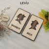 Bảng Men Women trang trí cửa toilet phong cách mới LEVU-TL33