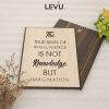 Tranh khẩu hiệu tiếng Anh LEVU EN25: The true sign of intelligence is not knowledge but imagination