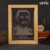 Đèn bàn khung gỗ khắc tranh chân dung cha Phanxico Trương Bửu Diệp LEVU-DCG12