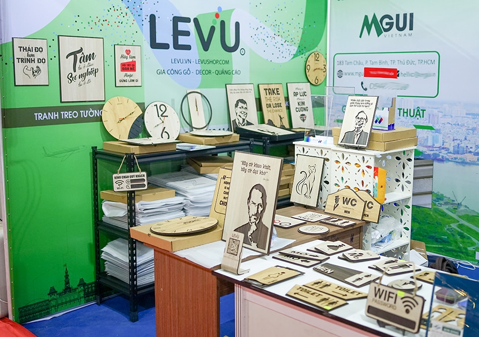 LEVU Vietbuild: Gian hàng tranh gỗ Levushop tại triển lãm Vietbuild