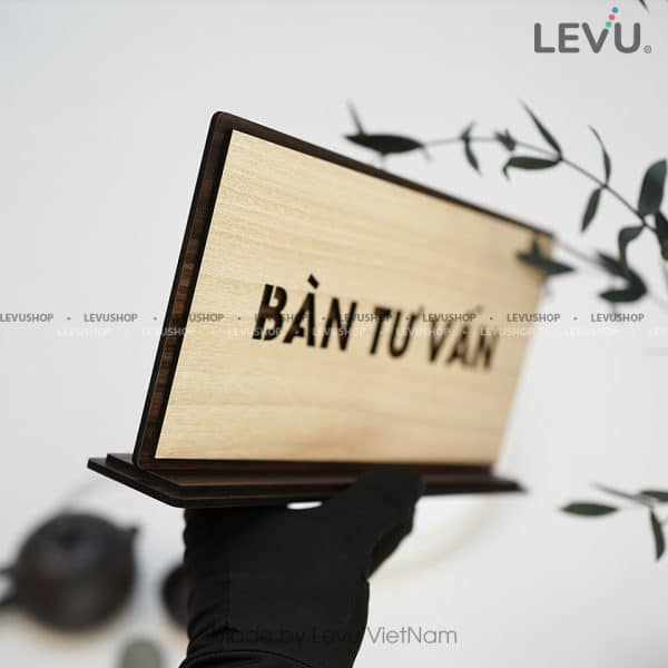 Bảng tên để bàn "bàn tư vấn" bằng gỗ trang trí LEVU BG48