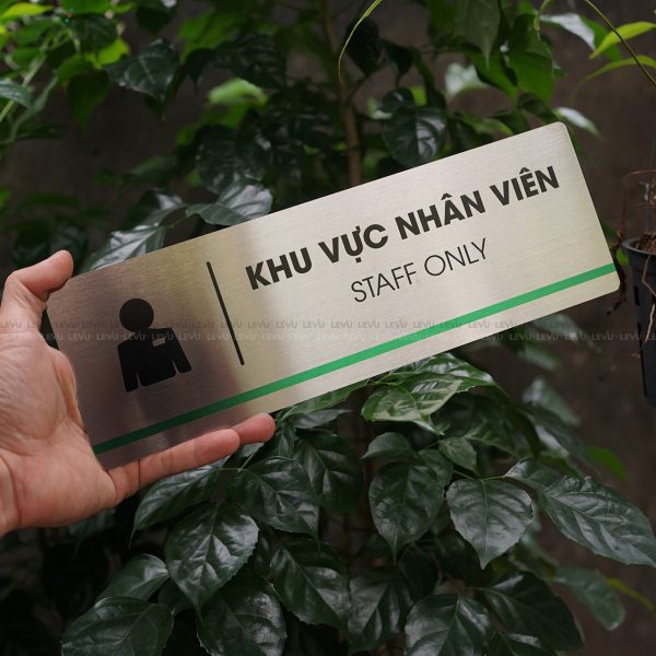 Bảng inox khu vực nhân viên LEVU INB02 staff only - Hình ảnh 7