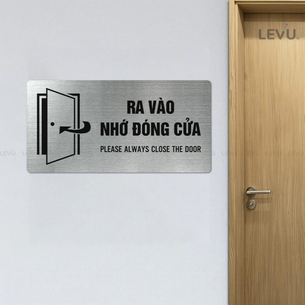 Bảng inox ra vào nhớ đóng cửa LEVU IN43