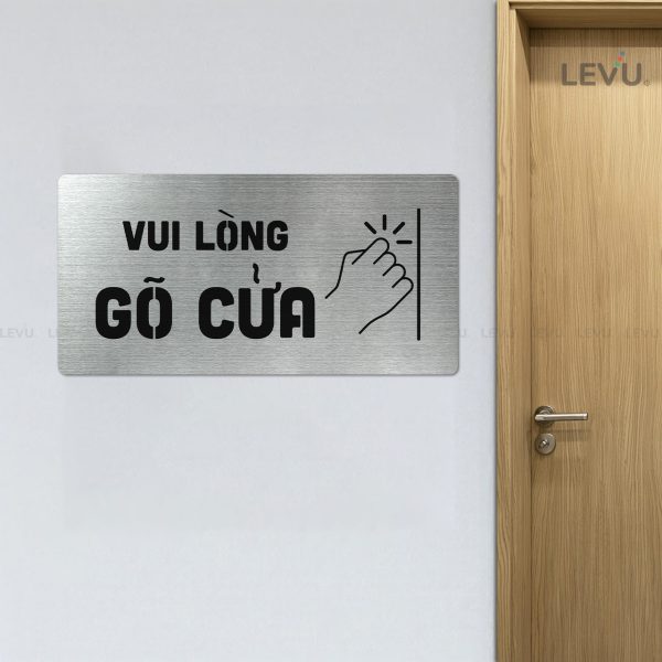 Bảng inox vui lòng gõ cửa LEVU IN42