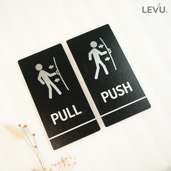 Bảng hiệu trang trí cửa pull push alu đen LEVU ALD-BG59