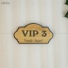 Bảng số phòng Vip bằng gỗ cao cấp kiểu cổ điển BGSP04