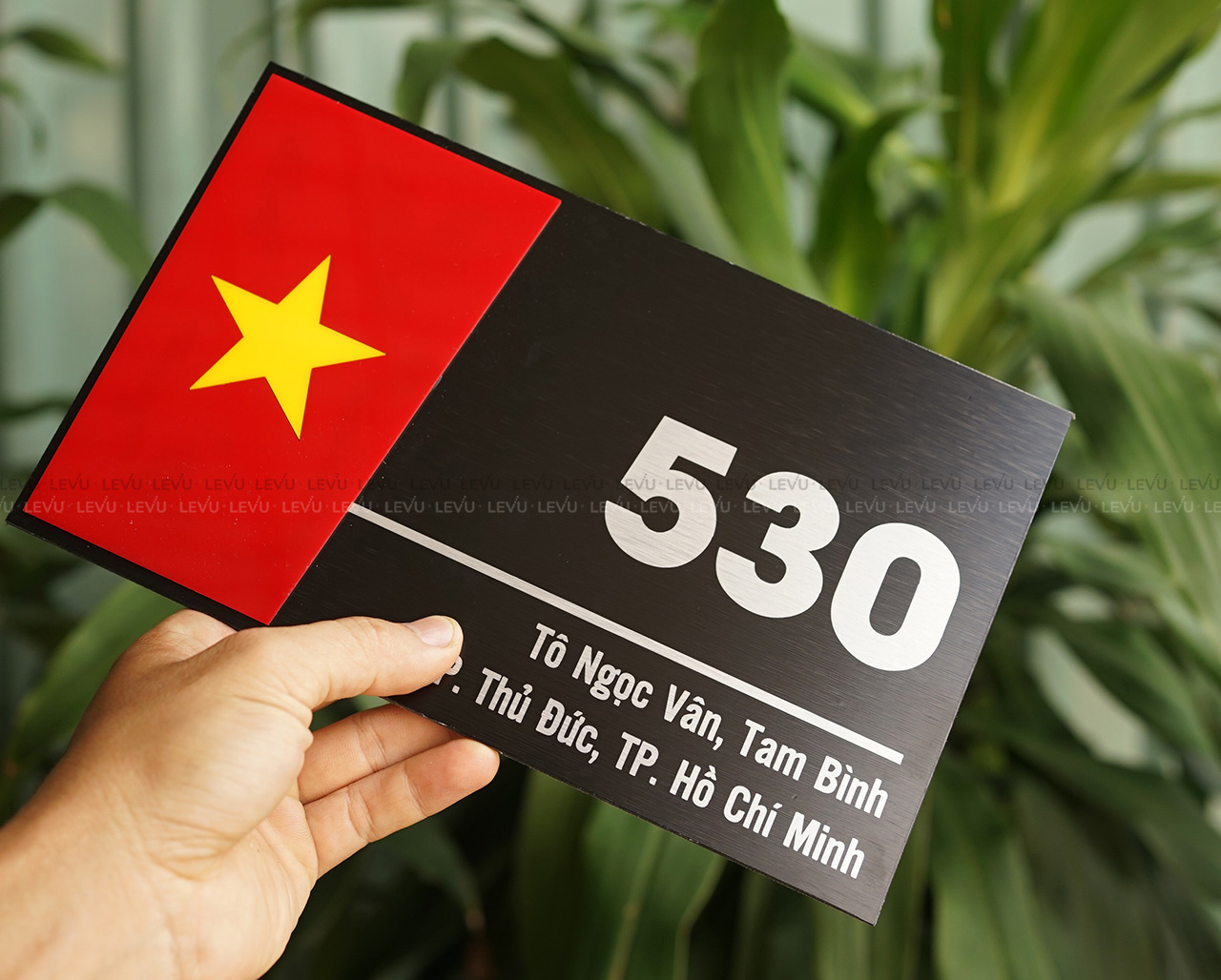 5 Ưu điểm của tấm alu khi làm biển số nhà