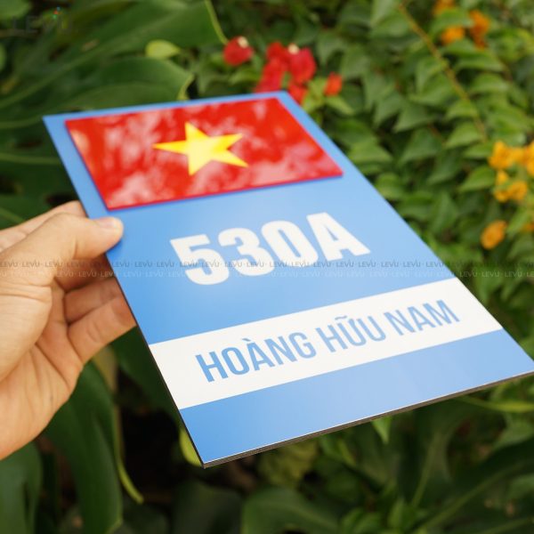 Bảng số nhà alu xanh hình lá cờ mica nổi 3D thiết kế sáng tạo ALSN10 - Hình ảnh 3