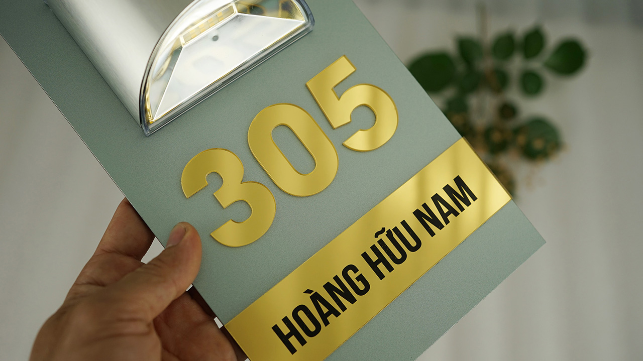 Bảng số nhà có đèn Led chiếu sáng tự động LEDSN01
