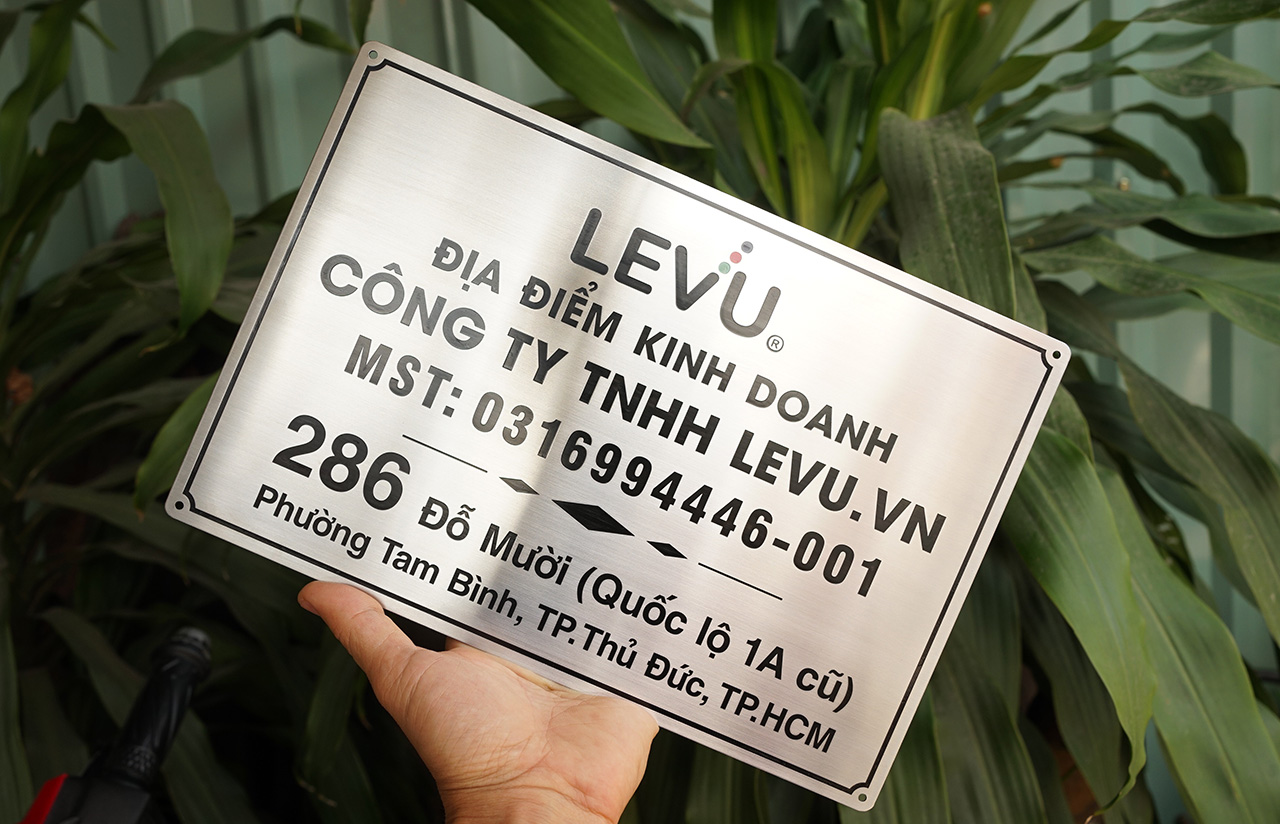 Mẫu bảng số nhà inox ăn mòn tại levushop