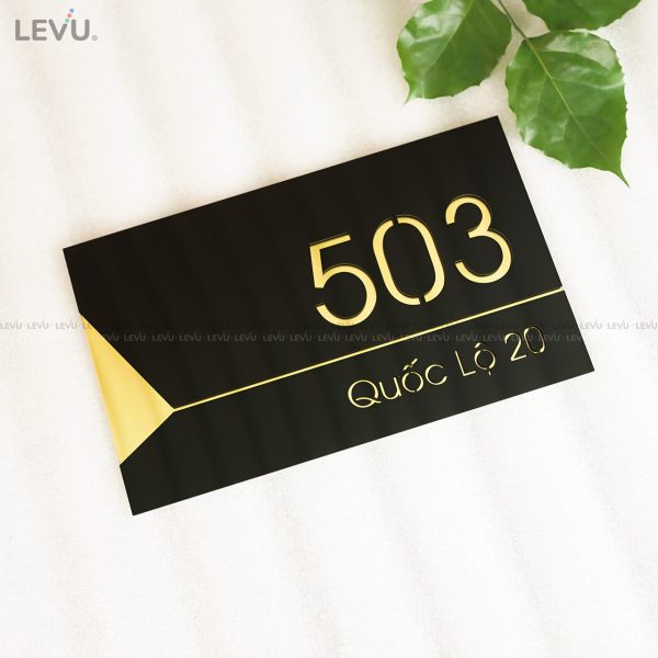 Bảng số nhà mica tráng gương vàng 2 lớp hiện đại cao cấp LEVU MCSN05