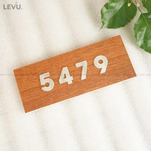 Biển số phòng bằng gỗ chữ nổi mica thủy cao cấp sang trọng LEVU BGSP11