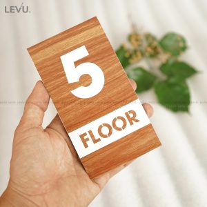 Biển số tầng alu vân gỗ khắc laser nội dung số tầng tòa nhà LEVU BGST09