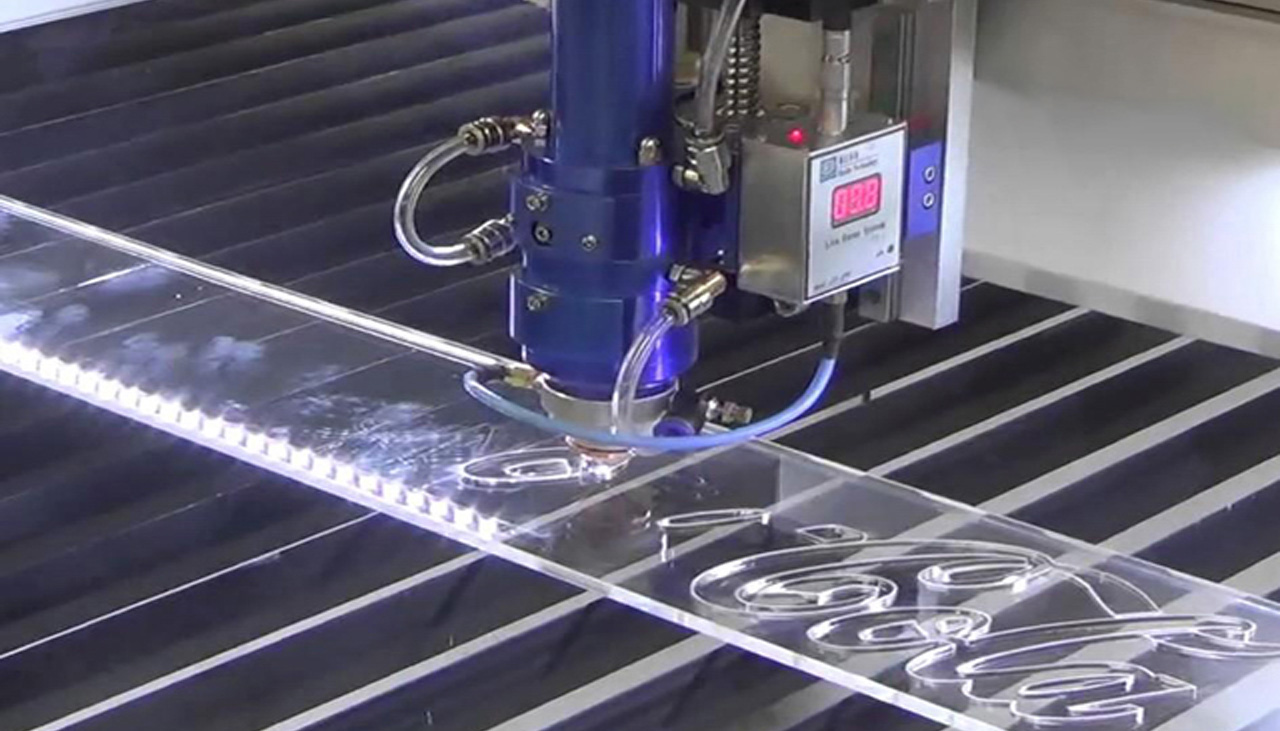 Gia công bảng số nhà chữ nổi mica cắt laser tại xưởng Levushop