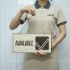 Bảng hiệu treo cửa trang trí 2 mặt Busy / Available LEVU BG70