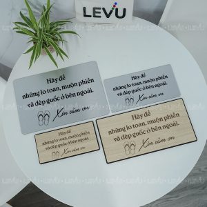 https://levushop.com/wp-content/uploads/2025/10/bang-trang-tri-nhac-nho-yeu-cau-bo-dep-ben-ngoai-levu-bg100-6.jpg
