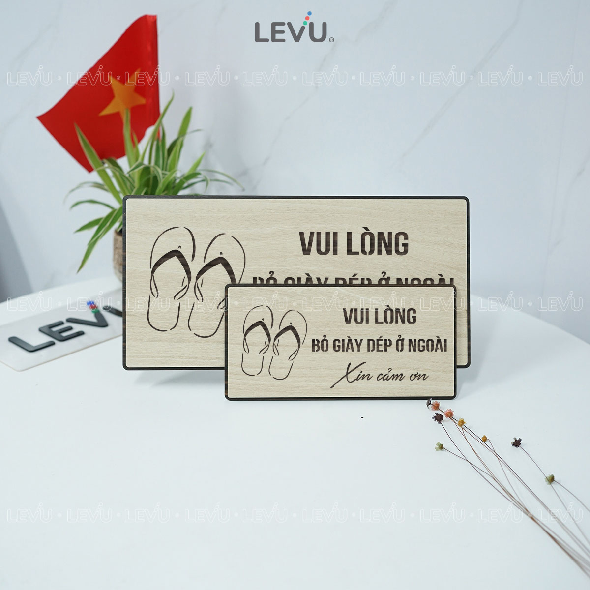 bien bao vui long bo giay dep o ngoai dan cua trang tri levu bg98 10 Biển báo Vui Lòng Bỏ Giày Dép Ở Ngoài LEVU BG98 Dán Cửa Tinh Tế