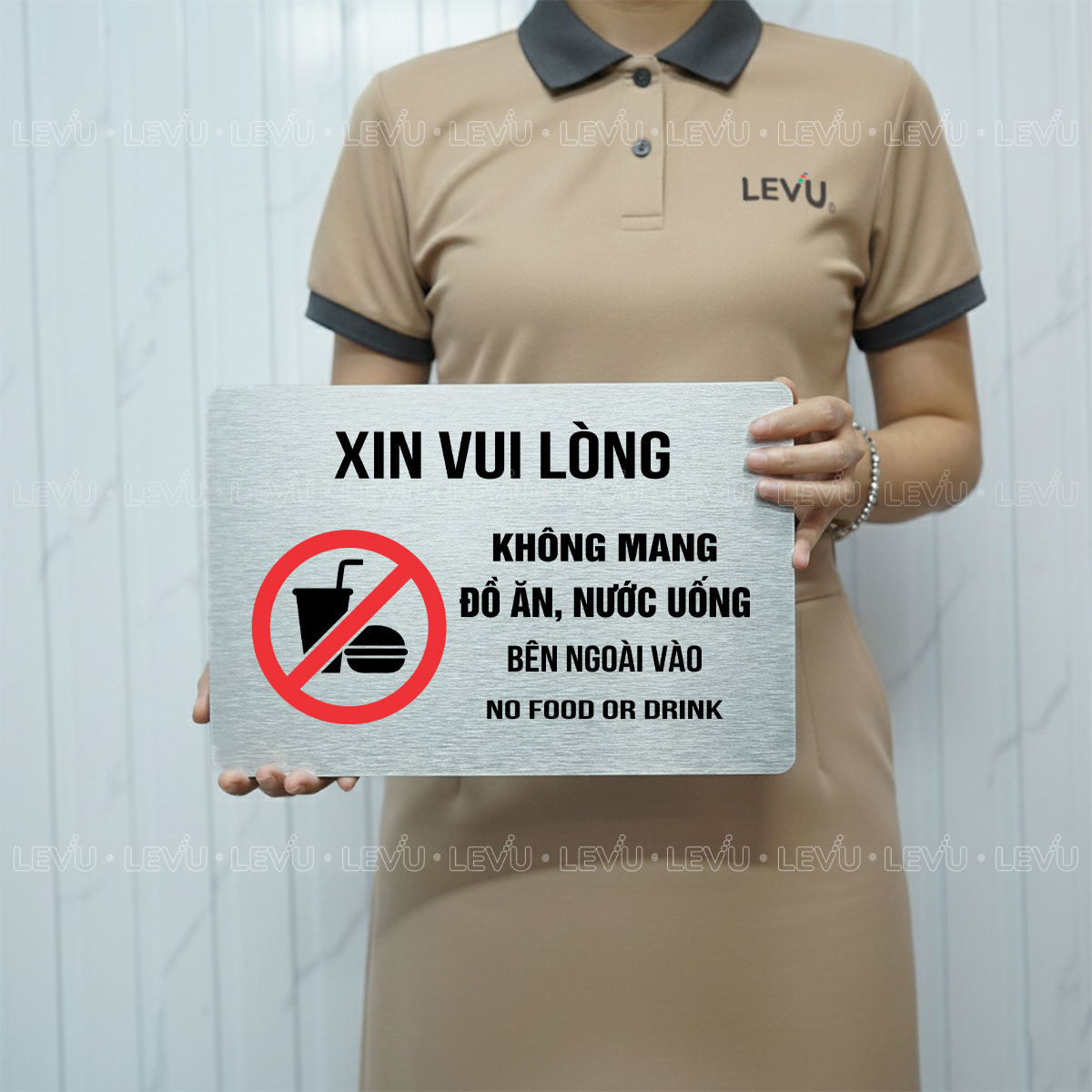 bien bao vui long khong mang do an ben ngoai vao levu bg87 2 Biển báo vui lòng không mang đồ ăn bên ngoài vào LEVU BG87 chất liệu nhôm alu in uv size lớn 20x30cm