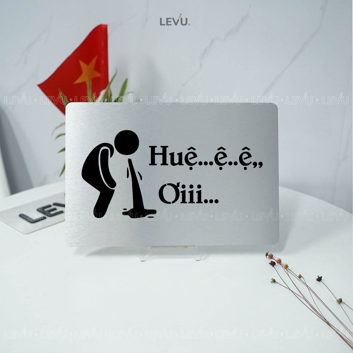 bien chi dan bon oi vui nhon trang tri nha hang quan an levu bg89 3 Biển chỉ dẫn bồn ói vui nhộn trang trí nhà hàng quán ăn LEVU BG89 - Ảnh 12