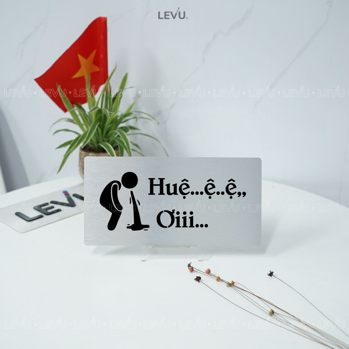 bien chi dan bon oi vui nhon trang tri nha hang quan an levu bg89 5 Biển chỉ dẫn bồn ói vui nhộn trang trí nhà hàng quán ăn LEVU BG89 - Ảnh 11