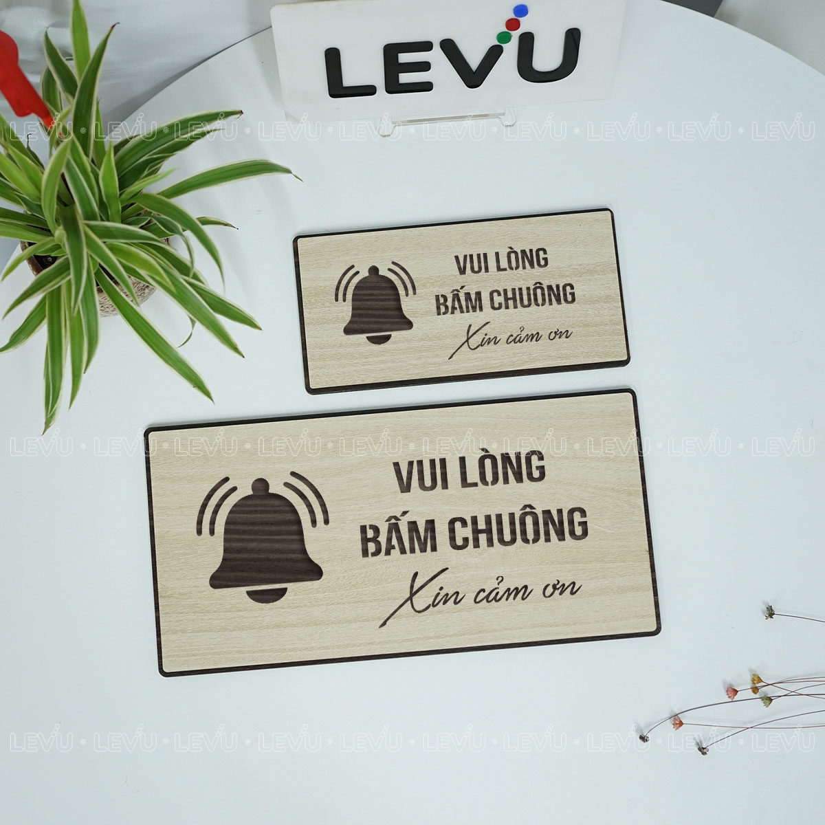 bien chi dan vui long bam chuong trang tri cua levu bg97 11 Biển chỉ dẫn vui lòng bấm chuông trang trí cửa LEVU BG97 - Ảnh 9