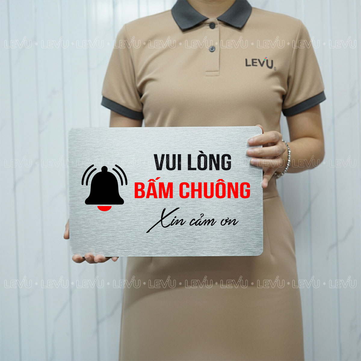 bien chi dan vui long bam chuong trang tri cua levu bg97 2 Biển chỉ dẫn vui lòng bấm chuông trang trí cửa LEVU BG97 - Ảnh 7
