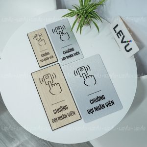 Biển dán tường chỉ dẫn nhấn chuông gọi nhân viên LEVU BG81