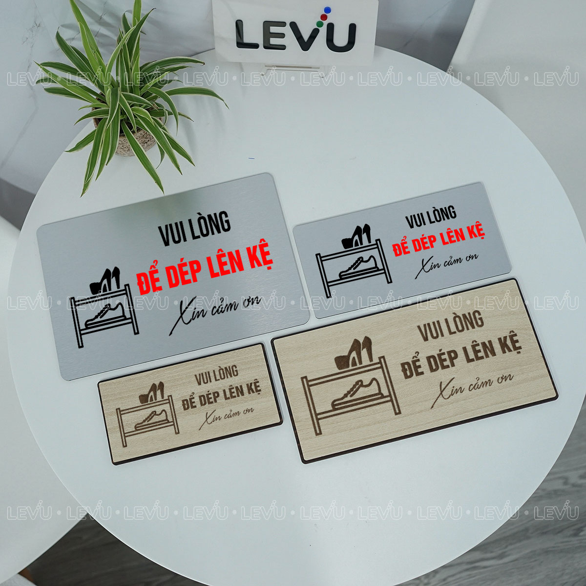 bang chi dan vui long de dep len ke dan tuong trang tri levu bg104 6 Bảng chỉ dẫn vui lòng để dép lên kệ dán tường trang trí LEVU BG104
