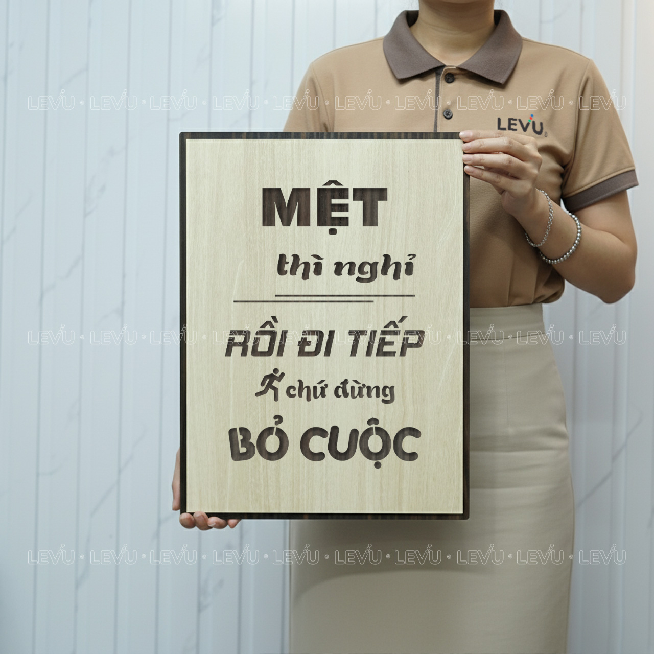 tranh go treo tuong levu035 met thi nghi roi di tiep chu dung bo cuoc Tranh gỗ treo tường LEVU035 "mệt thì nghỉ rồi đi tiếp chứ đừng bỏ cuộc"