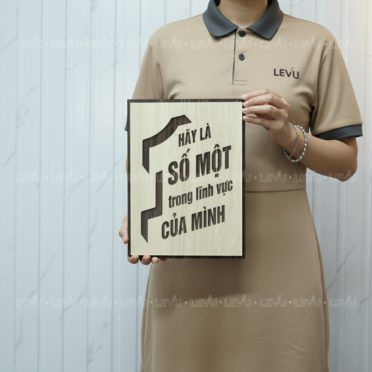 tranh phong giam doc levu095 hay luon la so mot trong linh vuc cua minh Tranh Phòng Giám Đốc LEVU095 "Hãy luôn là số một trong lĩnh vực của mình" - Ảnh 6