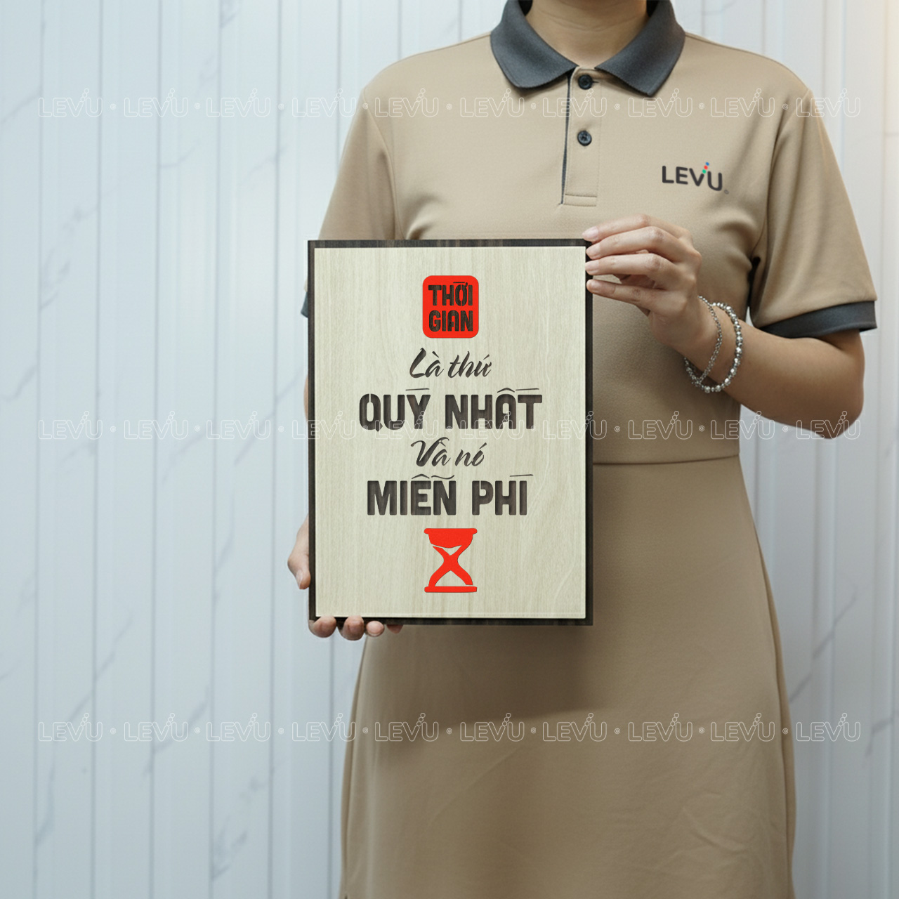 tranh slogan tra sua levu009 thoi gian la thu quy nhat va no mien phi Tranh slogan trà sữa LEVU009 "Thời gian là thứ qúy nhất và nó miễn phí" - Ảnh 8