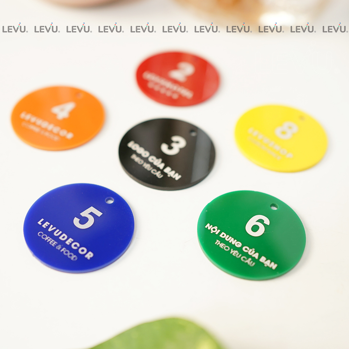 the so mica khac ten logo theo yeu cau co lo gan moc treo levushop 8 Thẻ số mica khắc tên logo theo yêu cầu có lỗ gắn móc treo - Ảnh 4