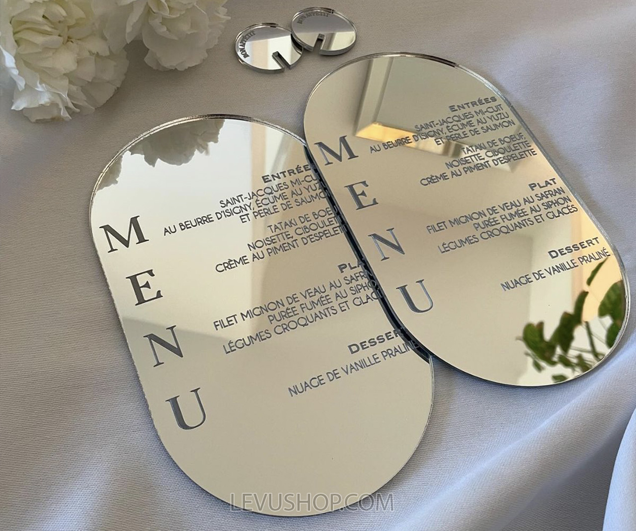 xuong san xuat bang menu mica de ban theo yeu cau tai tphcm levushop 26 Vì sao nên đặt làm kệ menu mica tại Levushop