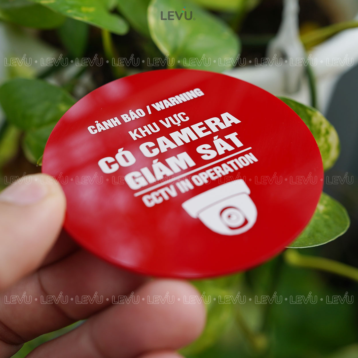 the mica bien bao co camera giam sat gan khu vuc co lap dat camera mica khac laser tron 7cm 4 Thẻ mica biển báo có camera giám sát gắn khu vực có lắp đặt camera mica khắc laser tròn 7cm